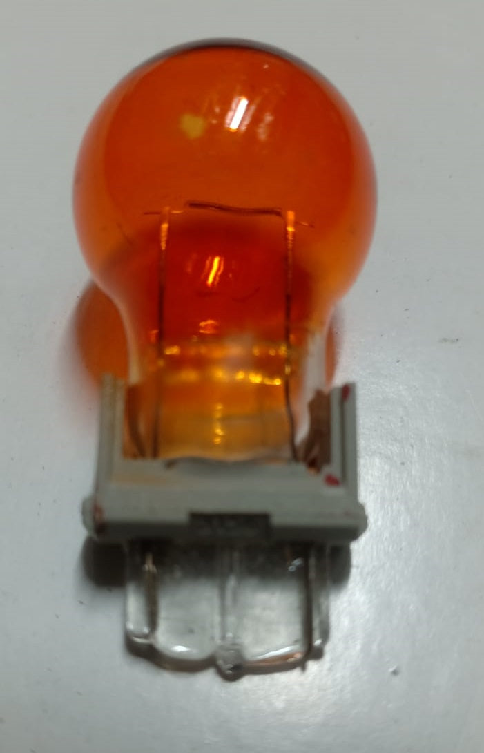 10 x 3156 12V 27W 32CP AMBER COATED GLOBES FOUND IN MANY AMERICAN VEHICLES