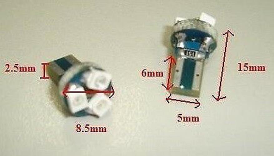 4 X 12V WHITE T6.5 3SMD 24LM BRIGHT 120 DEGREE SPREAD LED LIGHT FOR DASH BOARDS