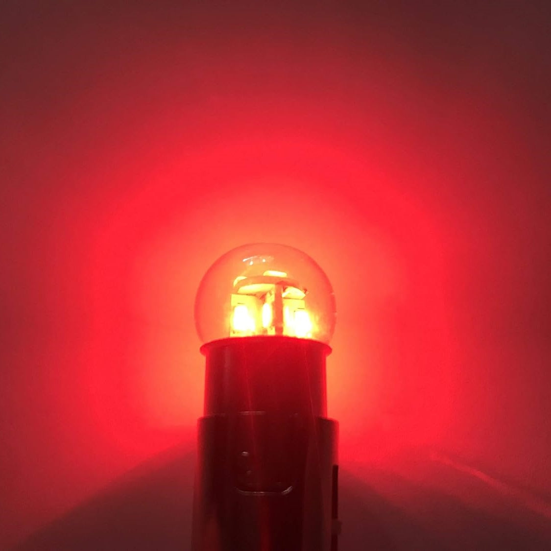 2 x Red G18 BA15S 1156 24V 12SMD 100LM LED Globes (2pcs)